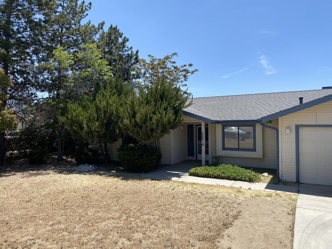 Primary Photo - 22916 Monroe Ln