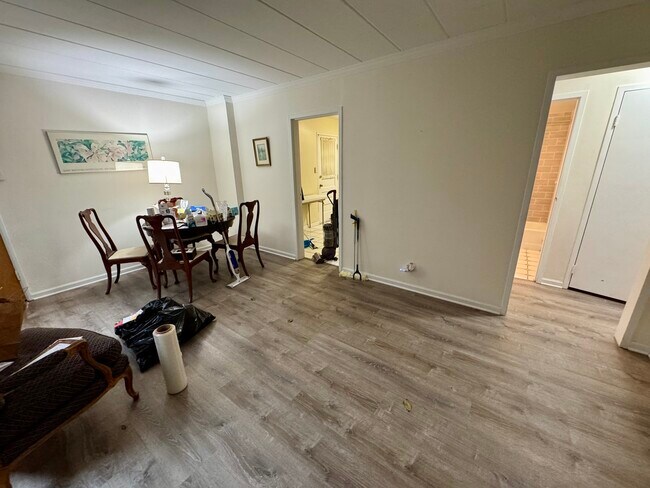 Foto del edificio - 1314 Central St