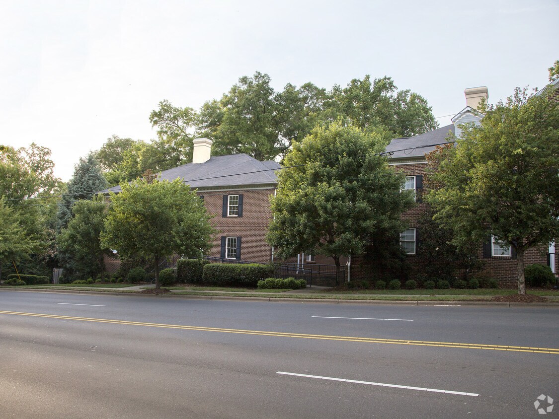 Foto del edificio - Park Selwyn Apartments