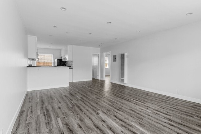 Building Photo - 241 Bonito Ave