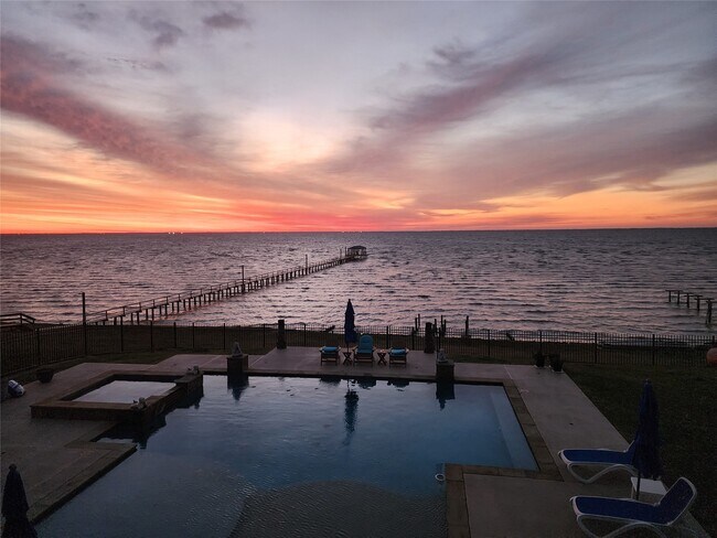 Foto del edificio - 12734 Tri City Beach Rd