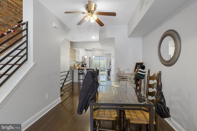 Foto del edificio - 2442 Kimball St