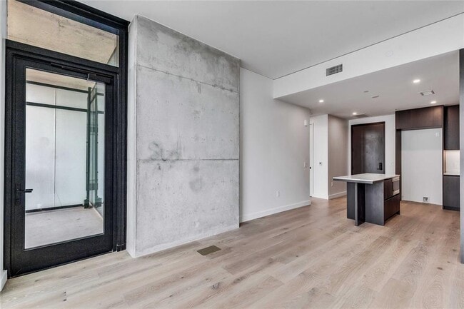 Foto del edificio - 610 Davis St