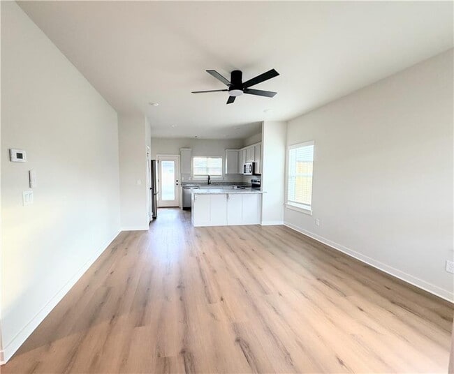 Foto del edificio - 531 Cosmos St