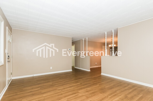 Building Photo - 603 W Martindale Rd