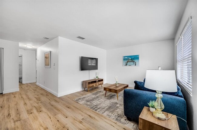 Foto del edificio - 3737 10th Ave S