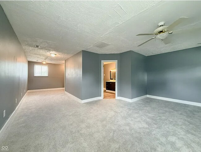 Foto del edificio - 3736 Kinnear Ave