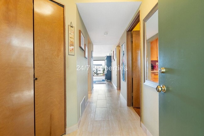 Building Photo - MOVE-IN SPECIAL! - 2BD I 2BA Apartment Clo...