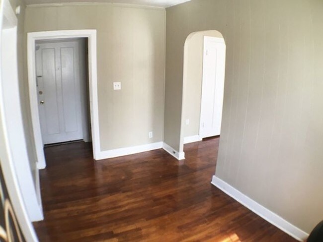 Building Photo - Must see! 1 bed 1 bath in SOHO