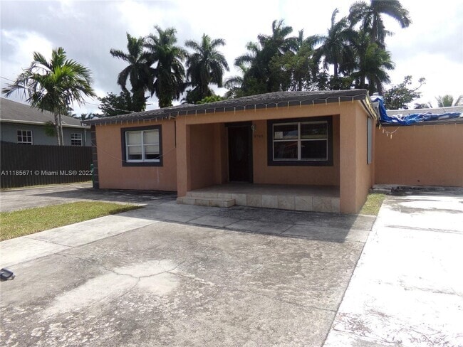 Building Photo - 9748 Little River Dr