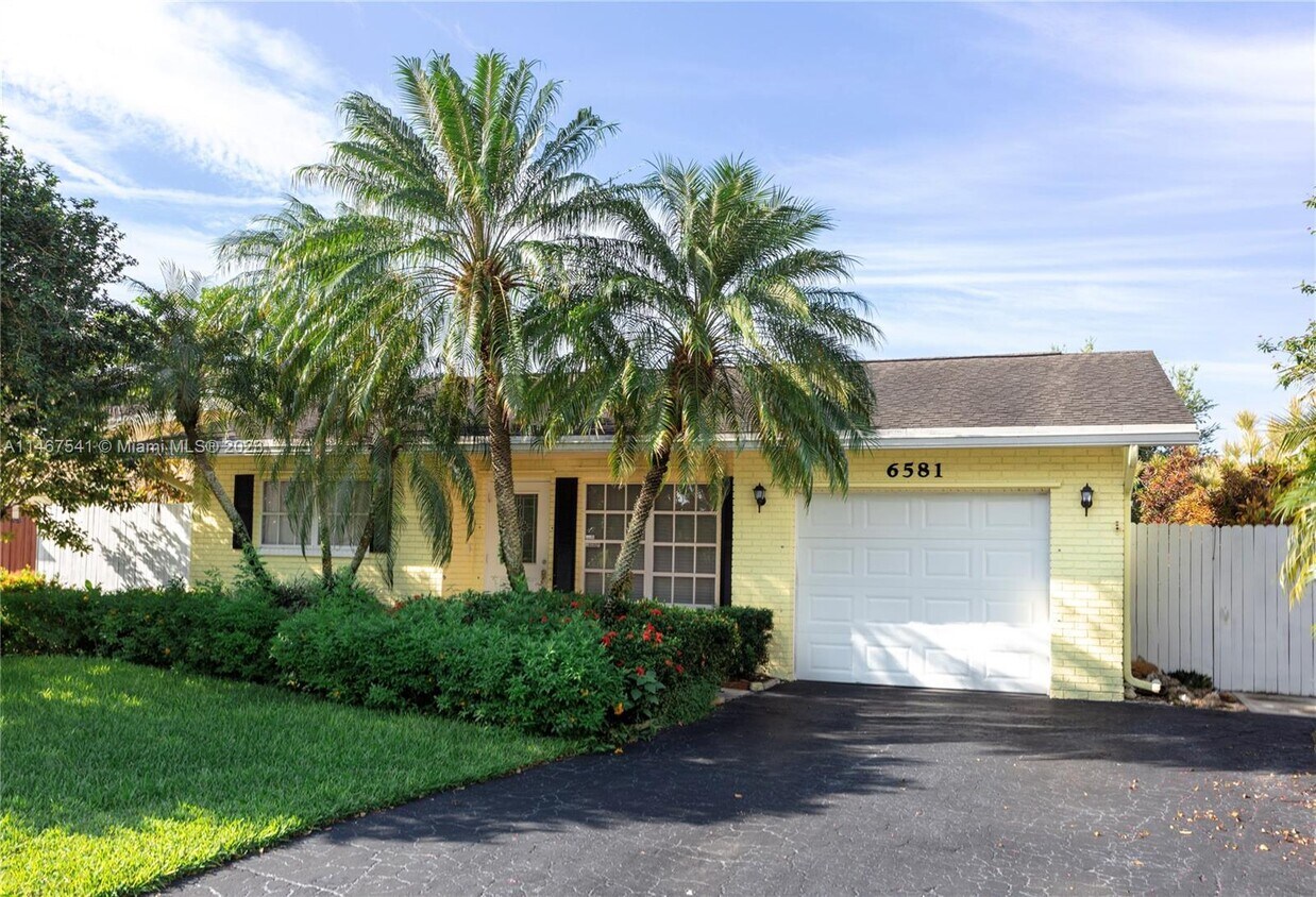 6581 NW 33rd Way, Fort Lauderdale, FL 33309 House Rental in Fort