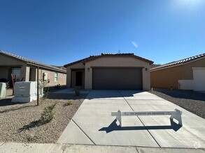 Building Photo - 2478 Tapatio Dr