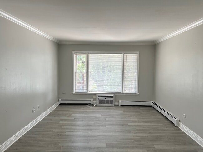 Building Photo - 3400 Maple Ave