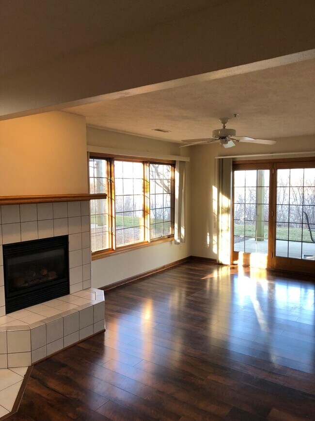 Foto del edificio - 7260 N Alpine Rd