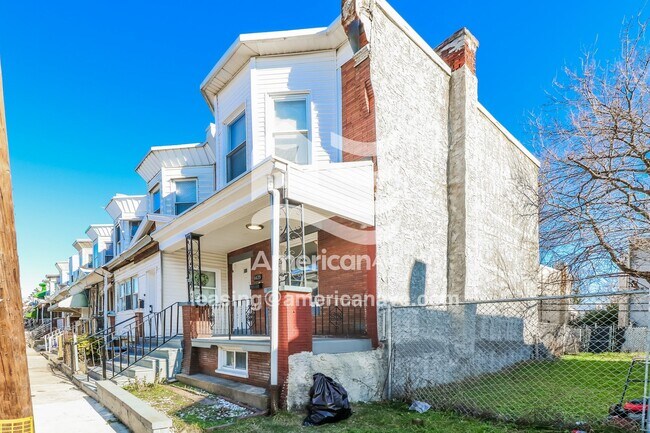 Building Photo - 1425 N Ithan St