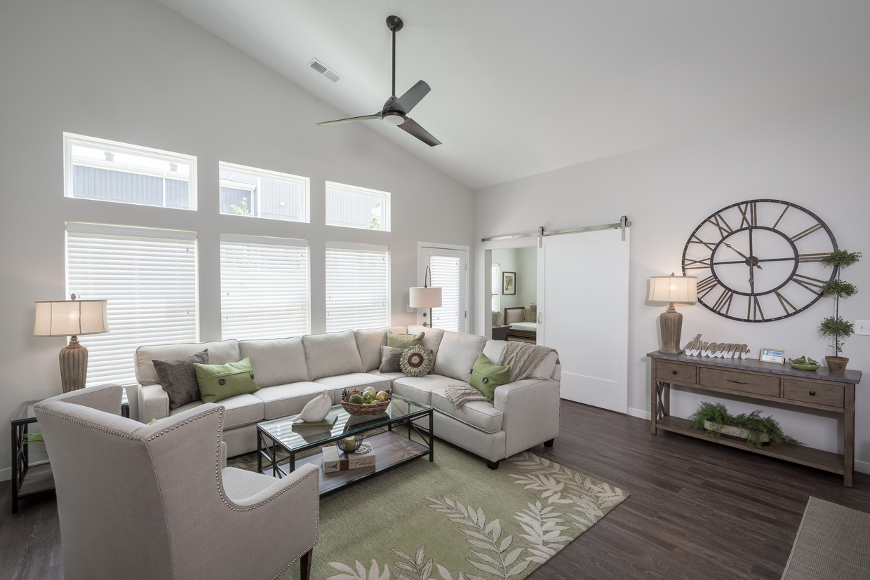 Main Living Area - Burr Oak Commons