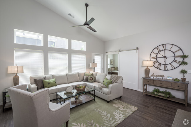 Main Living Area - Burr Oak Commons