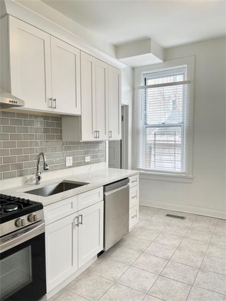 Foto del edificio - 1629 N Claremont Ave