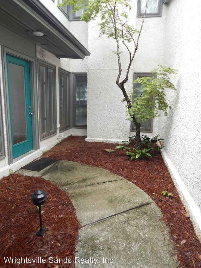 Building Photo - 1308 Edgewater Club Rd