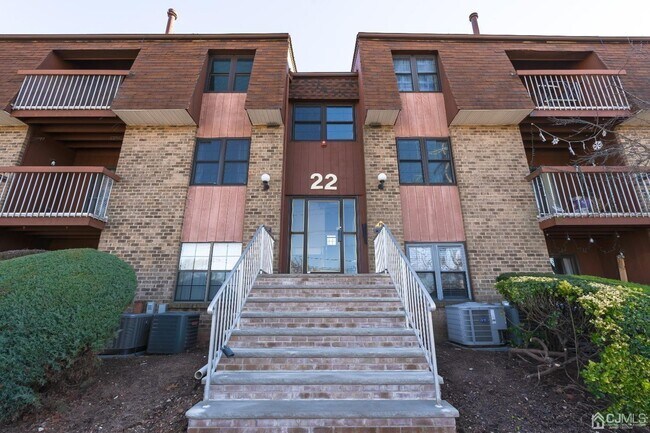 Building Photo - 255 Alpine Way