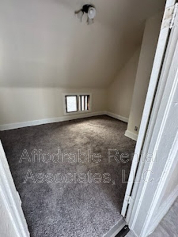 Building Photo - 1309 S 15th St