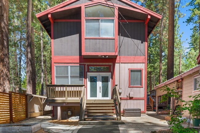 Building Photo - LONG TERM RENTAL UPDATED COTTAGE