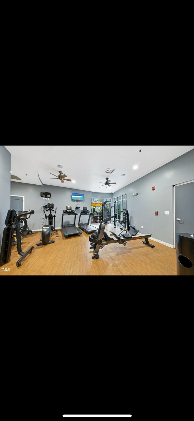 Foto del edificio - 222 Glenwood Ave