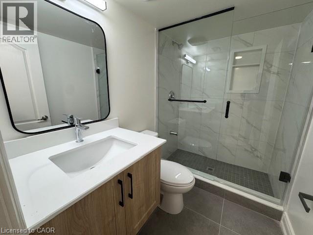 Building Photo - 208 Pineglen Cres