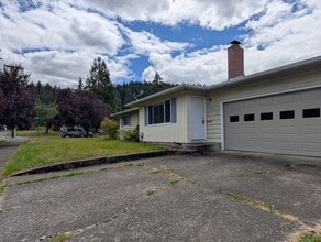 Building Photo - 1180 E 32nd Ave