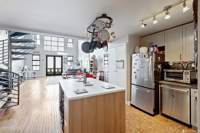 Building Photo - 1 br, 1 bath Condo - 50 Lucerne St 11 Unit 11