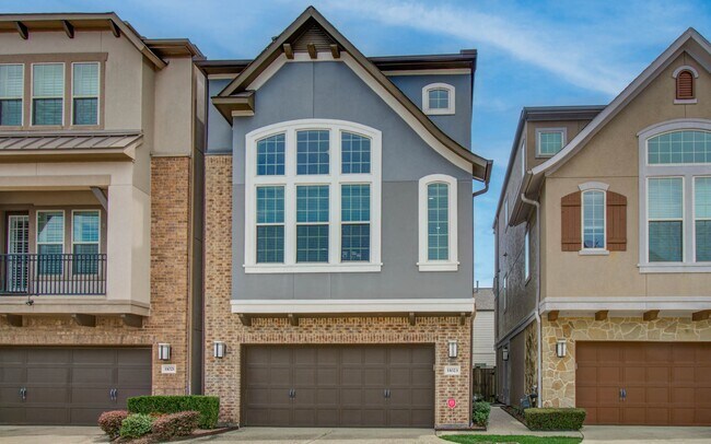 Building Photo - 11023 Acorn Falls Dr