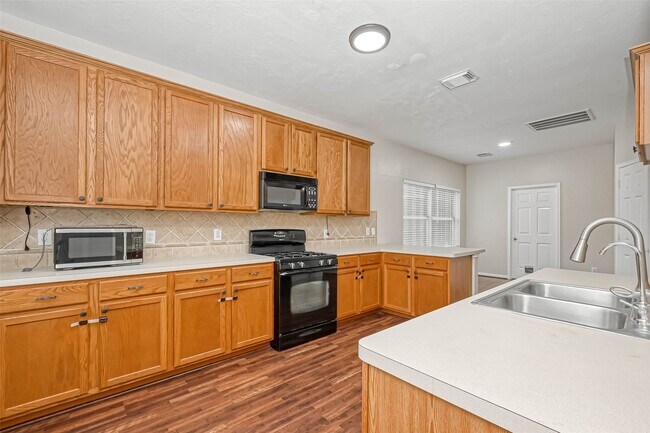 Foto del edificio - 4026 N Barnett Way