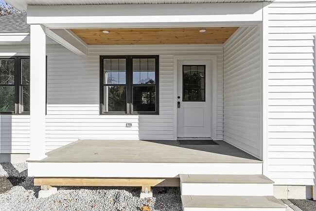 Building Photo - 18 Buttonwood Pl