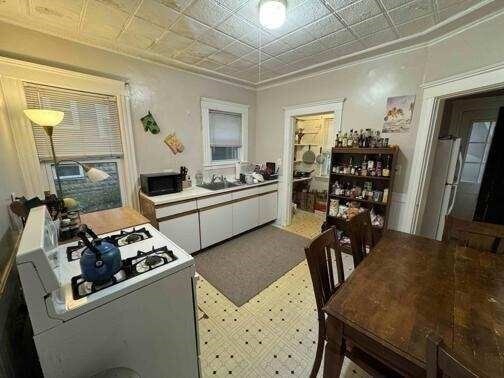 Foto del edificio - 28 Sunset Rd