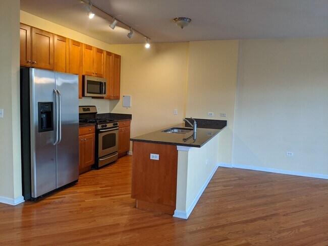 Foto del edificio - 757 W 14th Pl