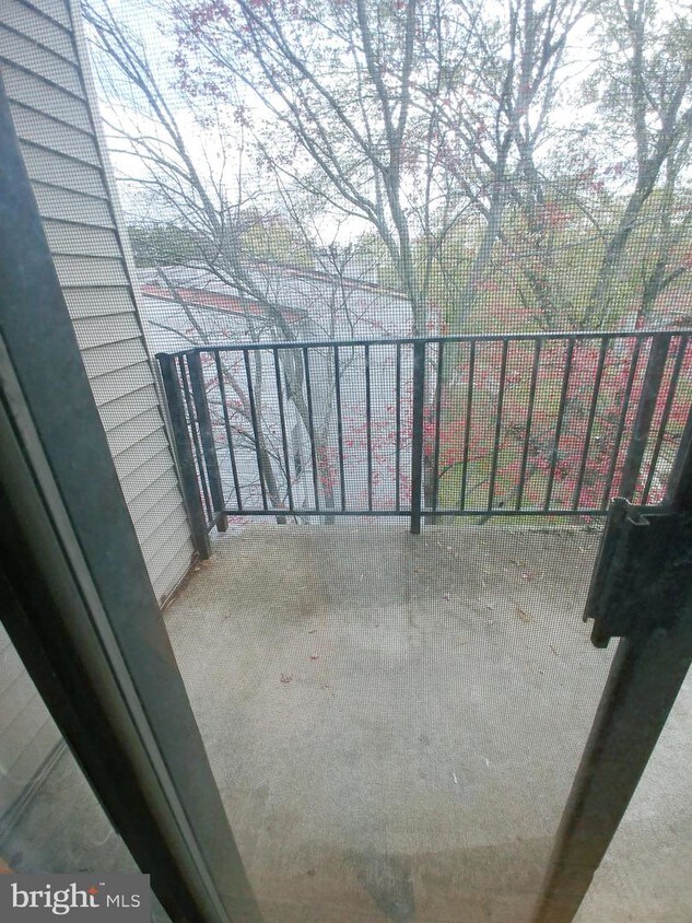 132 Duvall Ln Unit 215303, Gaithersburg, MD 20877 Room for Rent in