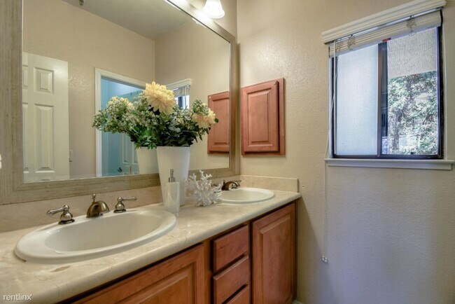 Foto del edificio - 1 br, 2 bath Condo - 2200 Agnew Rd