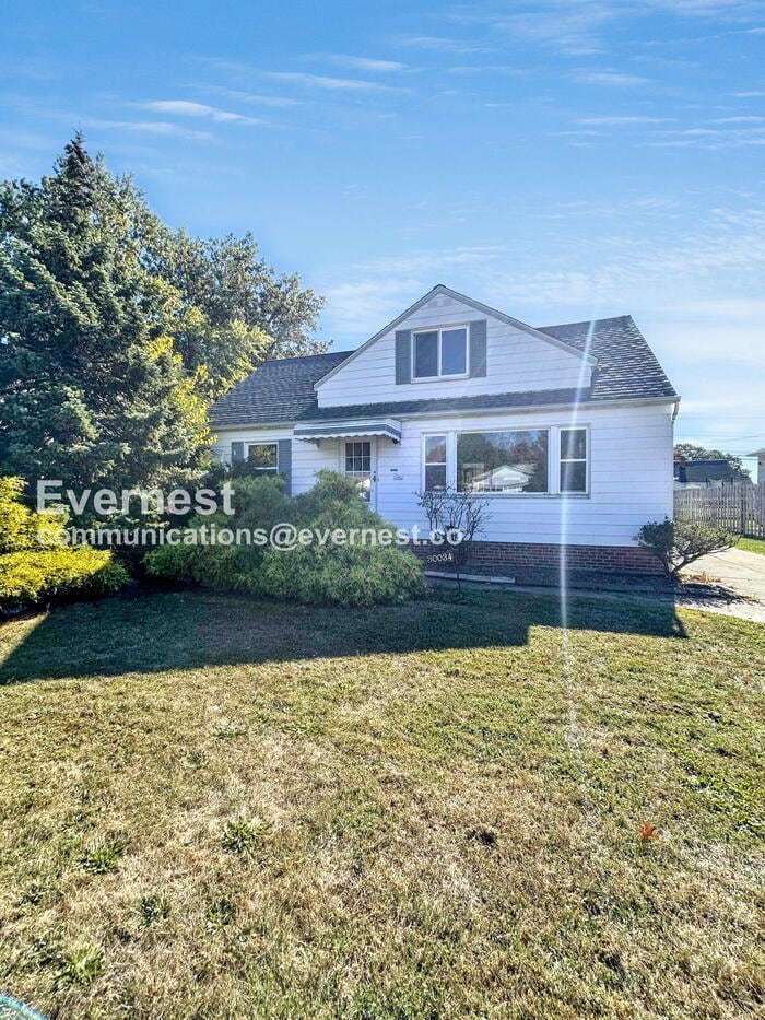 30034 Oakdale Rd Willowick, OH 44095 – photo 1 of 20
