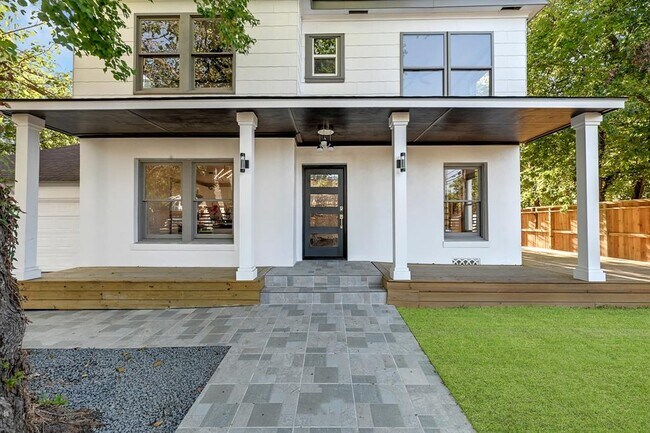 Building Photo - 6211 Culberson St