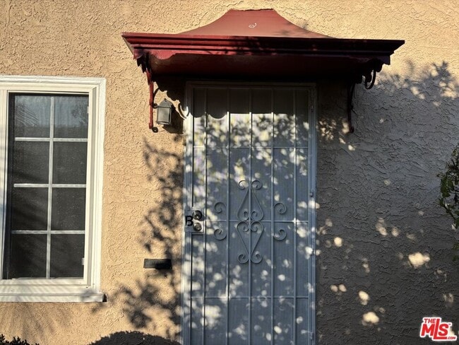 Foto del edificio - 130 E Hillcrest Blvd