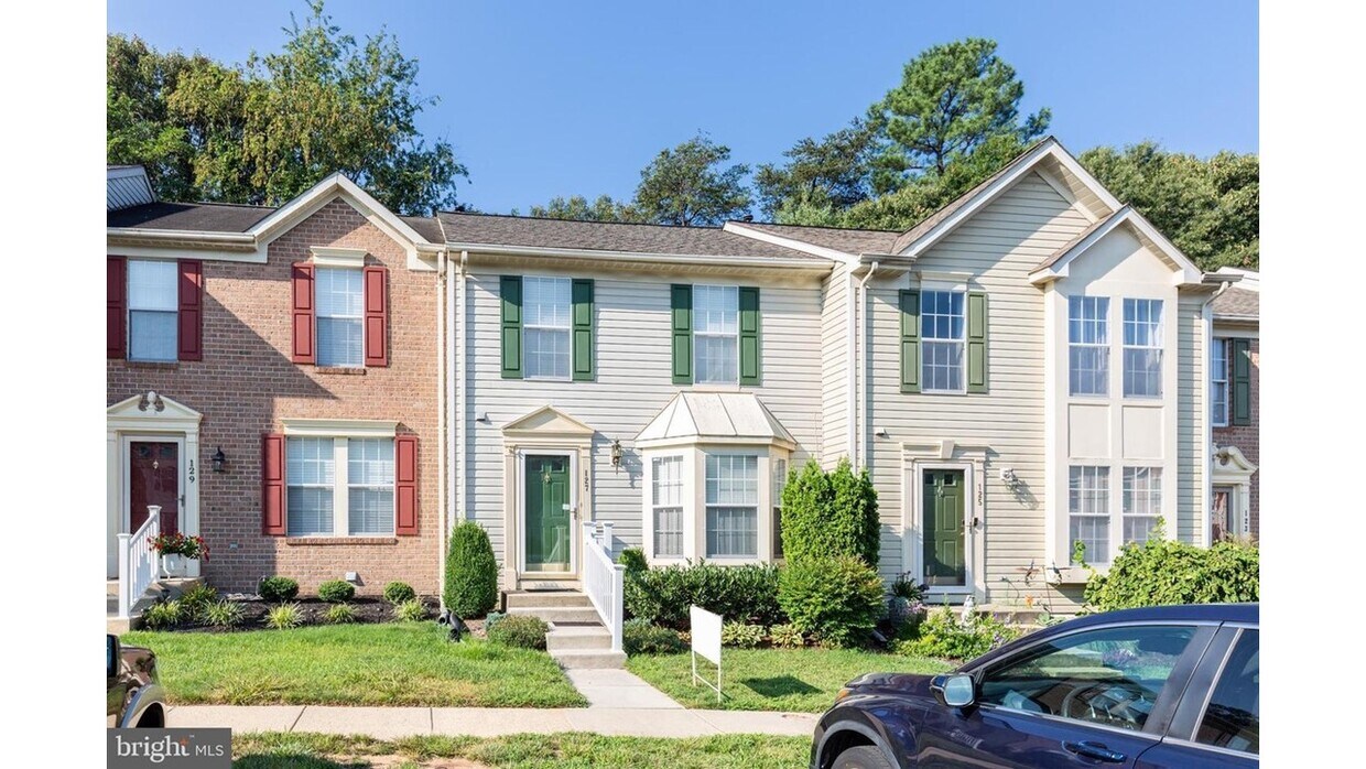 Open House This Weekend starting - 127 Foxview Dr