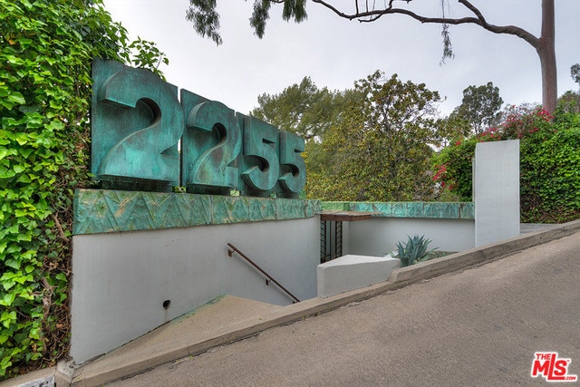 Building Photo - 2255 Verde Oak Dr