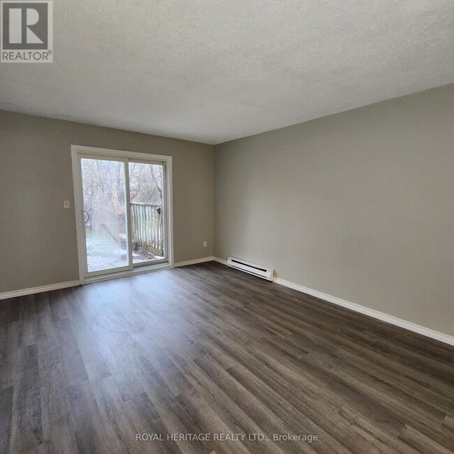 Building Photo - 725 Cricklewood Dr