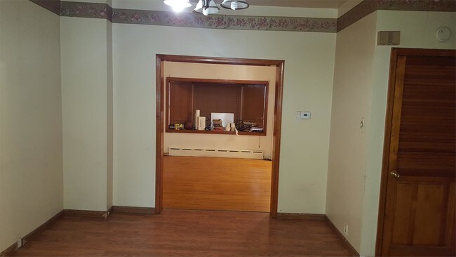 Foto del edificio - 1061 E 94th St