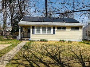 Building Photo - 1204 Broadwood Dr