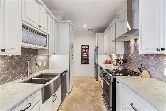 Building Photo - 2429 Chartres St