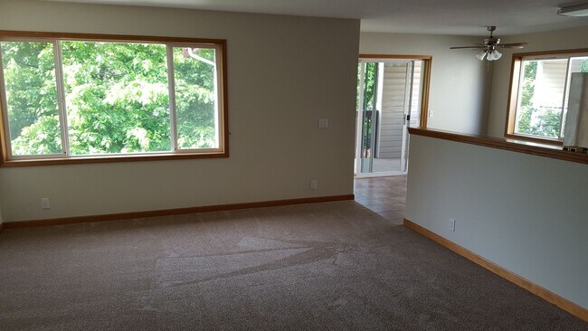 Building Photo - 2 Bedroom Condo in Cordata Neighborhood
