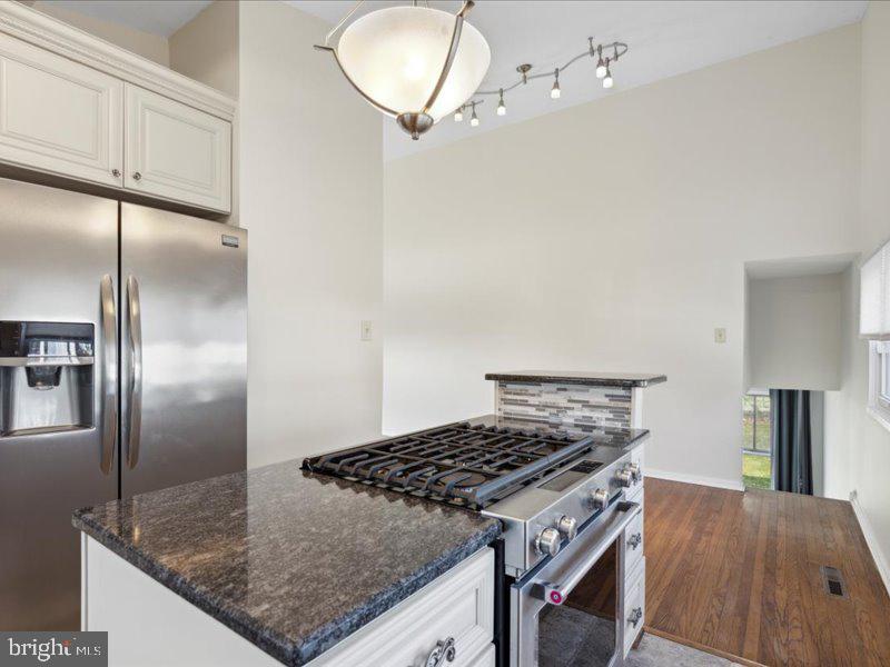 Foto principal - 437 Haywood Rd