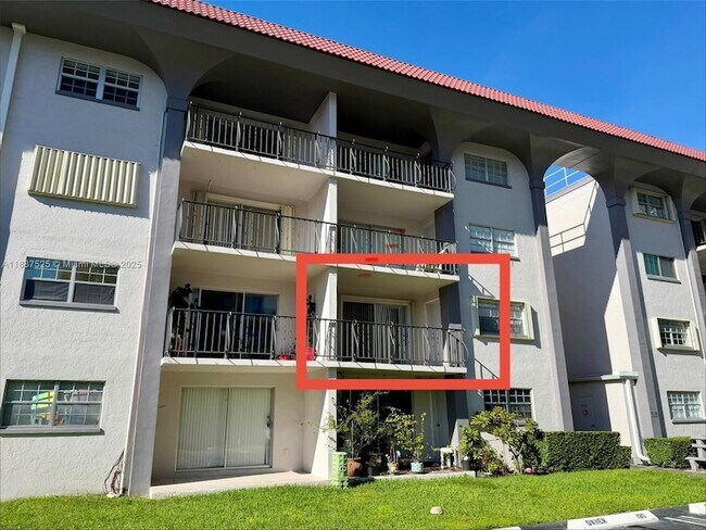 Foto del edificio - 8101 SW 72nd Ave