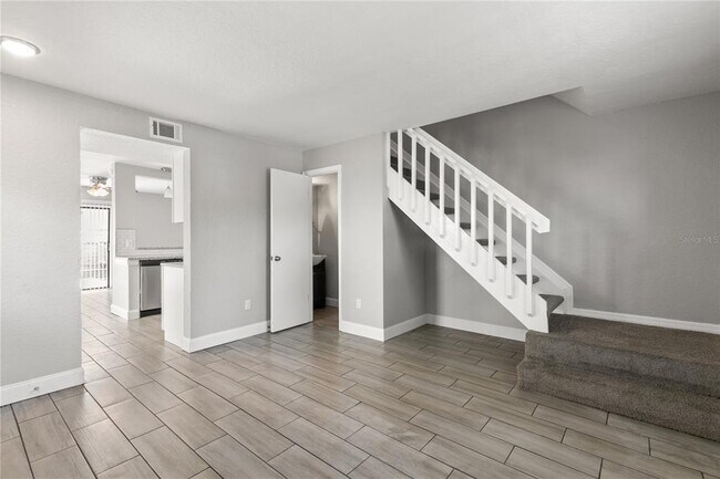 Building Photo - 2601 Brigadoon Dr